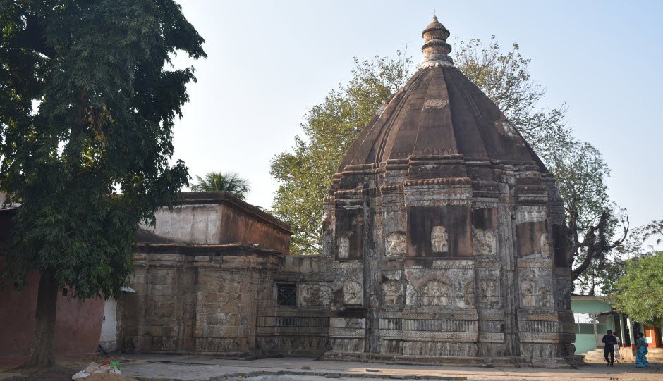 Shri Shri Hayagriv Madhav Mandir, Kamrup, Assam - Vushii.com Shri Shri Hayagriv Madhav Mandir, Kamrup, Assam - Vushii.com